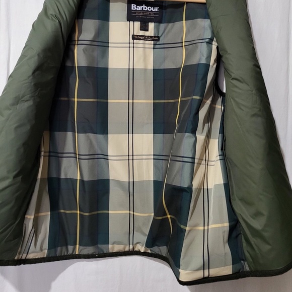 Unworn Barbour Healy Mixed Media Quilted Vest in Olive Green - Picture 9 of 11